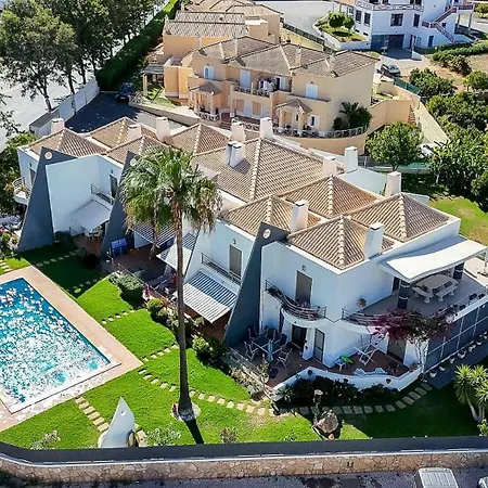 Villa Quintaloes By Hellovacations *